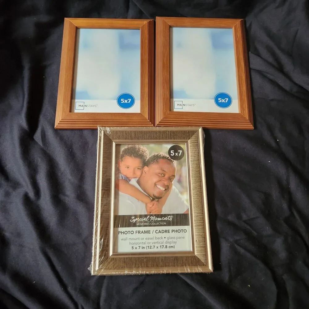 3 Basic Picture Frames 5 x 7